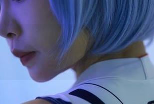 蜜桃社 – 拿着相机的真希，换个地方又是一档“旅拍”秀