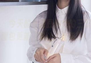 袜啵啵 – 今天的小甜豆和她的三双皮鞋，图包更新，真让人挠头啊！