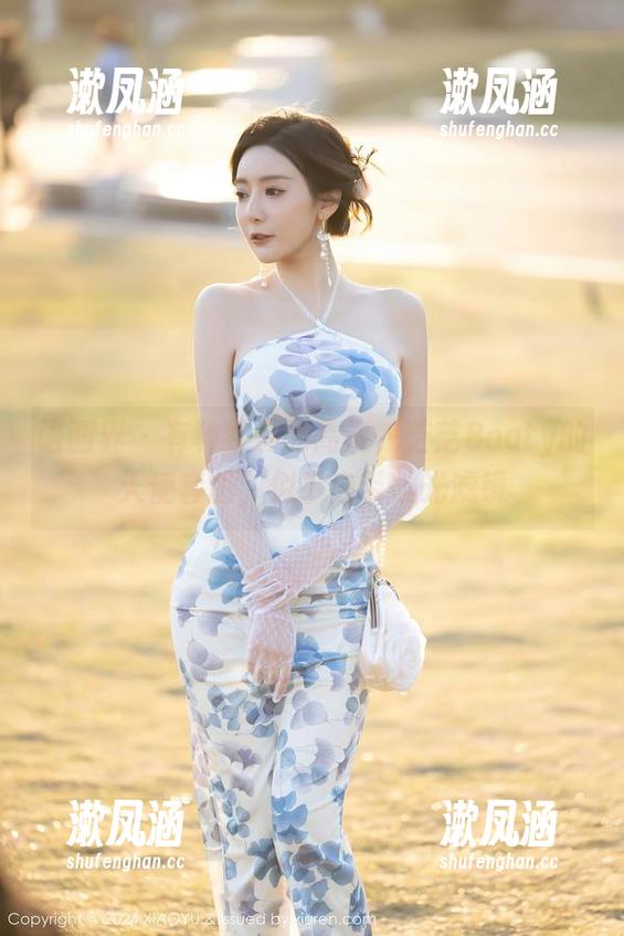 语画界-芝芝Booty 语画界 - 有种特别的高清,芝芝Booty的天使套图,似乎自带柔光滤镜