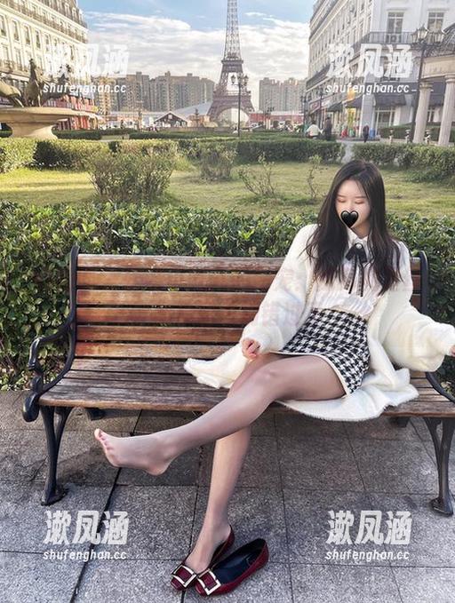 微密圈 - 软妹小九九的新宠：超薄裤里丝，高清图包别错过了