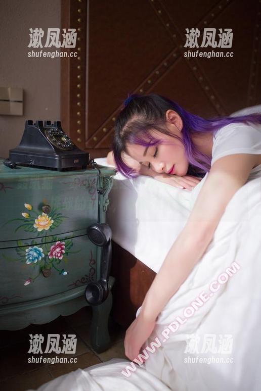 轰趴猫 - 苏小暖这组户外美图，带有几分挑战的意味，你敢不敢尝试？