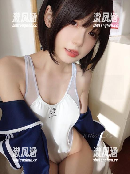 迷之呆梨 图册特别版:迷之呆梨的春日少女,画面很迷离