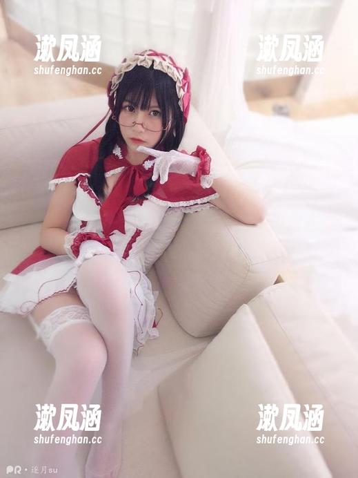 逐月Su女孩写真，彼此交错的视线留在哪儿呢？